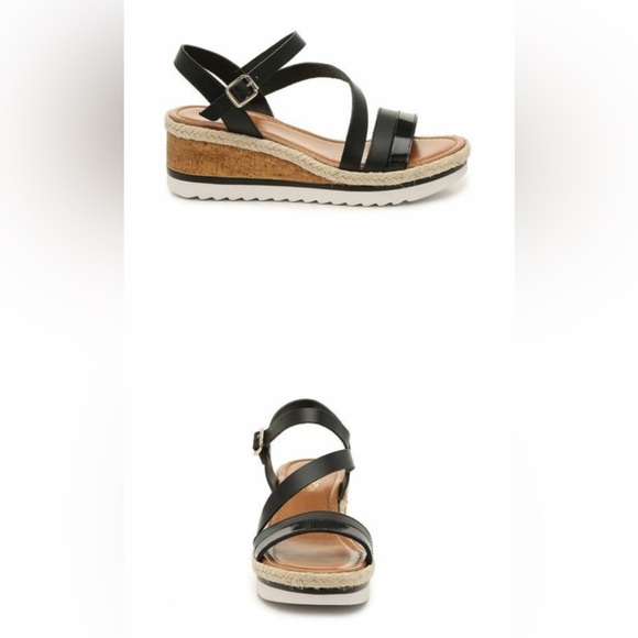 Coach & Four Banno Black Wedge Sandals - 9.5